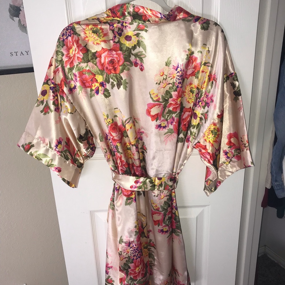 Silk Robe - Picture 3 of 3